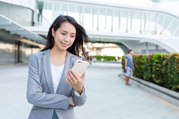 les avantages du marketing par SMS pour atteindre votre audience sur mobile